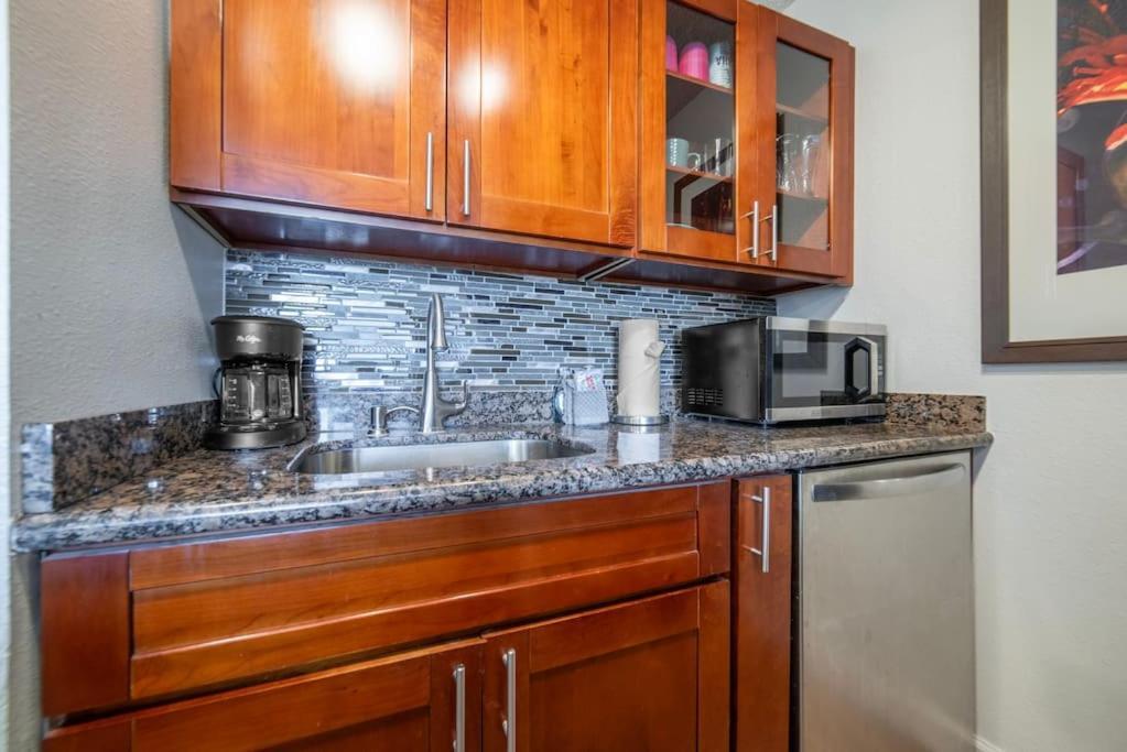Wailuku Stunning Maui Direct Ocean Front On The Beach, Walk To Beach From Condo, Watch Turtles, Whales, Ac In All Rooms Ocean View Pool And Spa מראה חיצוני תמונה