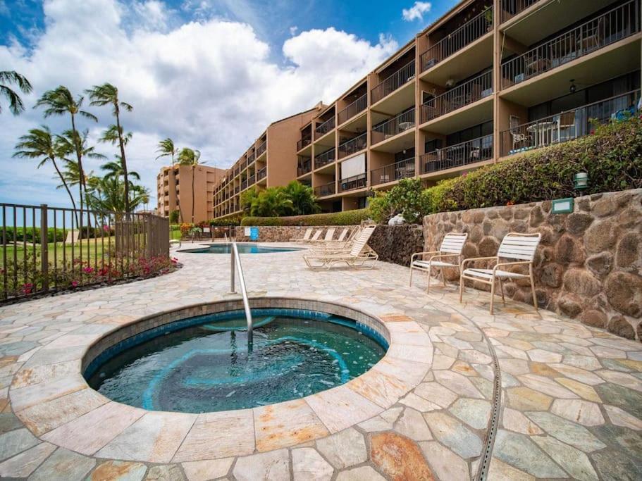 Wailuku Stunning Maui Direct Ocean Front On The Beach, Walk To Beach From Condo, Watch Turtles, Whales, Ac In All Rooms Ocean View Pool And Spa מראה חיצוני תמונה