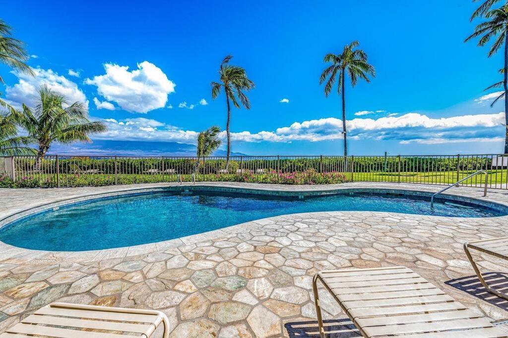 Wailuku Stunning Maui Direct Ocean Front On The Beach, Walk To Beach From Condo, Watch Turtles, Whales, Ac In All Rooms Ocean View Pool And Spa מראה חיצוני תמונה