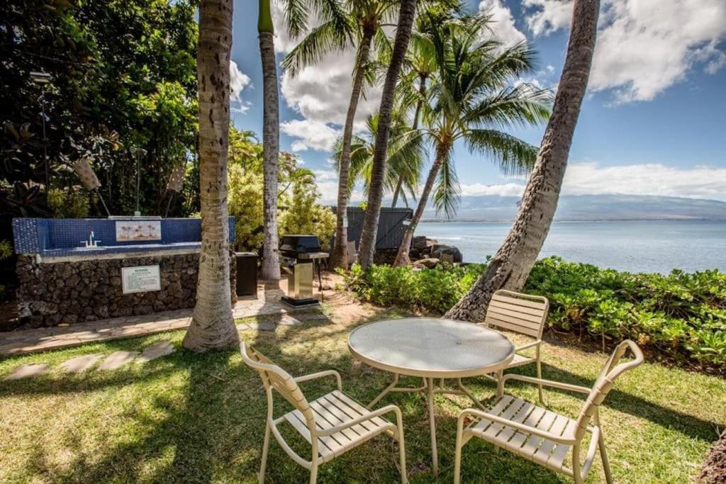 Wailuku Stunning Maui Direct Ocean Front On The Beach, Walk To Beach From Condo, Watch Turtles, Whales, Ac In All Rooms Ocean View Pool And Spa מראה חיצוני תמונה