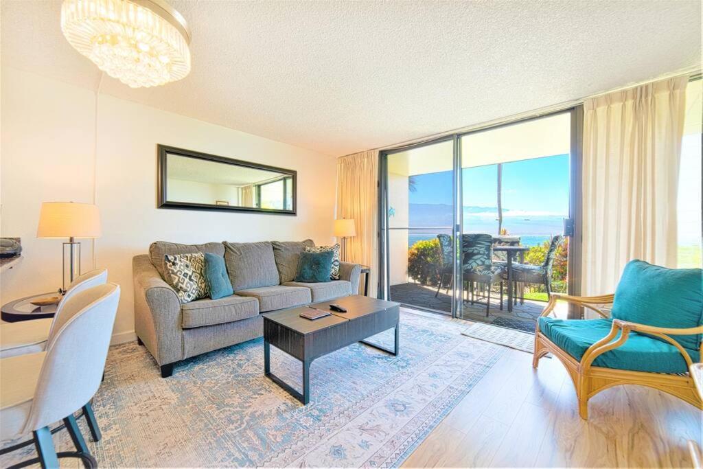 Wailuku Stunning Maui Direct Ocean Front On The Beach, Walk To Beach From Condo, Watch Turtles, Whales, Ac In All Rooms Ocean View Pool And Spa מראה חיצוני תמונה